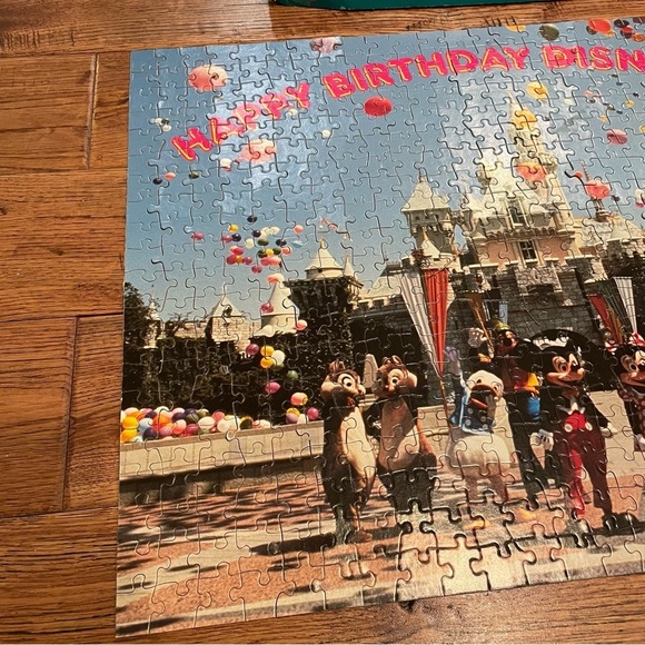 Vintage Disneyland Puzzle - COMPLETE! - Picture 3 of 10